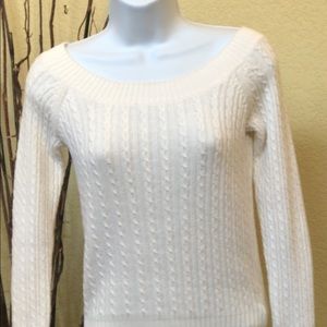 GUESS Beige Scoop Neck Sweater, Size Small